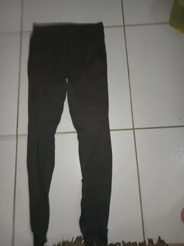 Calça feminina preta de algodão