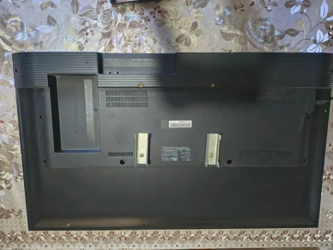 TV SEMP TCL 43" L43S3900FS - TELA DANIFICADA - PARA RETIRADA DE PEÇAS