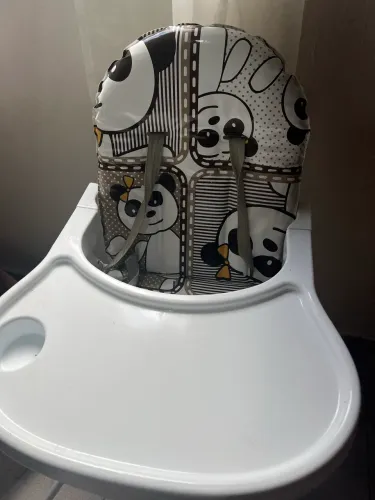 Cadeirinha de alimentação 