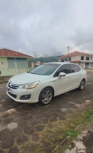 Citroen C4 Lounge Exclusive 1.6 Turbo 4P Aut. 2014