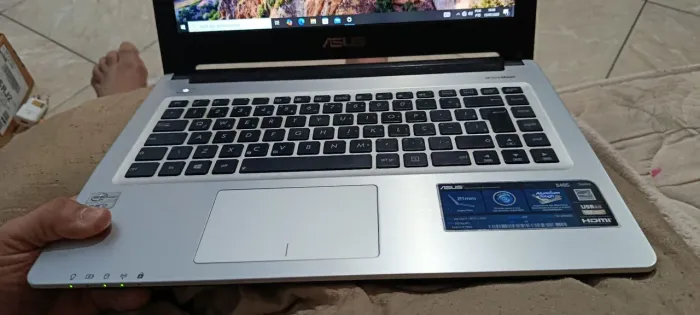 Ultrabook Asus 6ram / 1T HD / 24gb / ssd