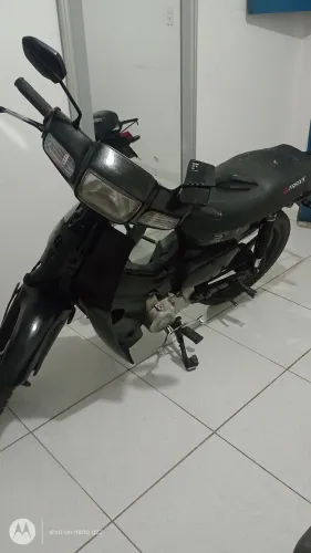 Vende-se uma traxx 50 Motificada, muito boa, toda revisada, estalação toda nova,