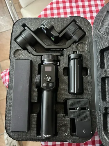 Estabilizador de camera FeiyuTech G6 Max com caixa de transporte preta