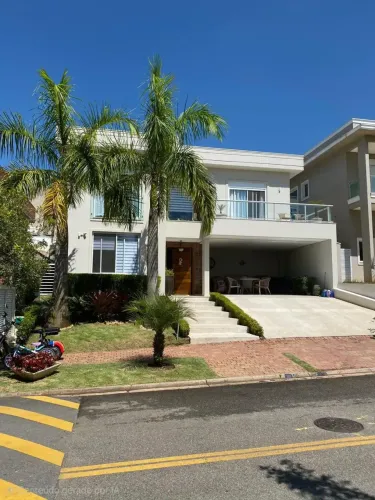 Linda casa mobiliada para locação no condomínio Gênesis 1 em Alphaville Santana de Parnaib