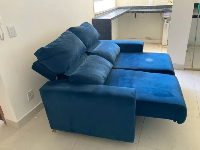 Vendo um sofá seminovo