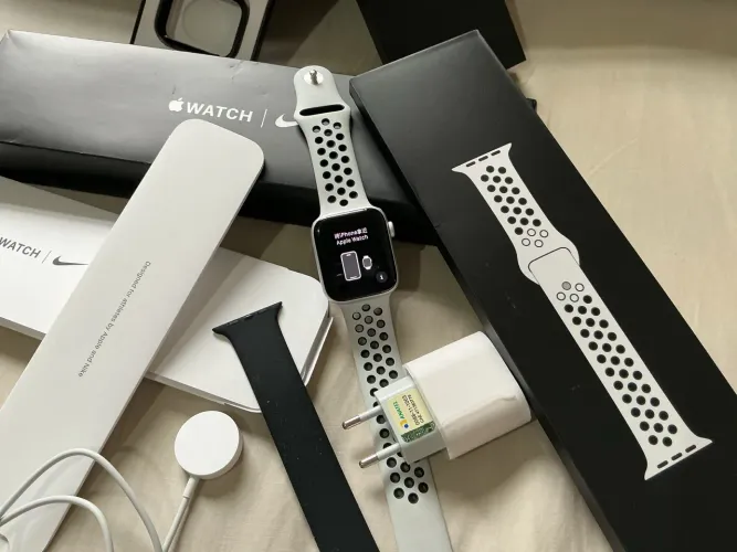Apple Watch SE GPS + CELULAR ( aceita trocas )