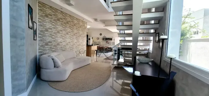 Casa em Condomínio - Urbanova - Residencial Floradas do Paratey - 3 Dormitórios - 290m².