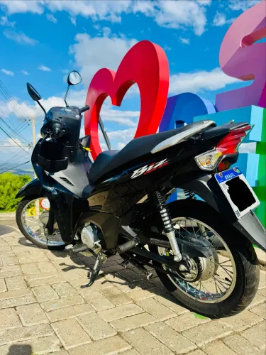 HONDA BIZ 2024/2025 PRETA - IMPECÁVEL - 5 MIL KM