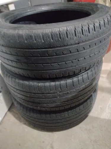 Três peneu meia vida 225/55 R18 