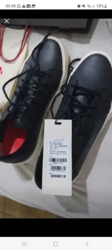 Vendo sapatenis de couro da reserva original com nota fiscal