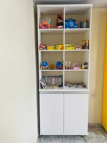 Estante MDF laqueado