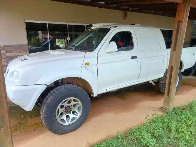 Mitsubishi L200 Sport RS 2.5 CD DTI (passeio) Dies. 2006