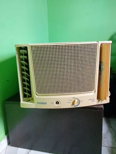 Vendo um ar condicionado funcionando perfeitamente