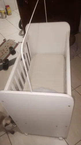 Mini berço  e carrinho 