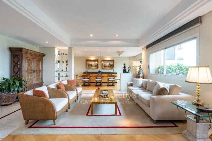 Apartamento com vista para o Parque Ibirapuera e skyline de São Paulo