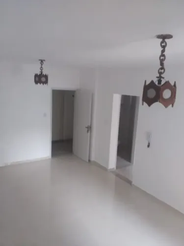 Imóvel para aluguel tem 40 metros quadrados com 1 quarto em Centro - São Vicente - SP