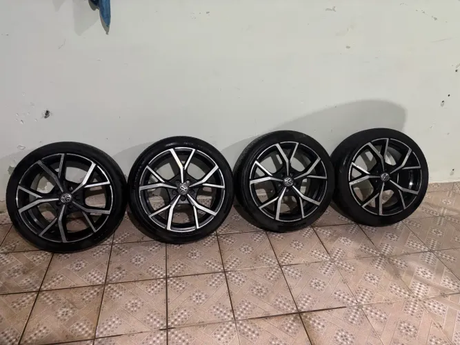 Rodas aro 17 - 5 Furos - Com Pneus