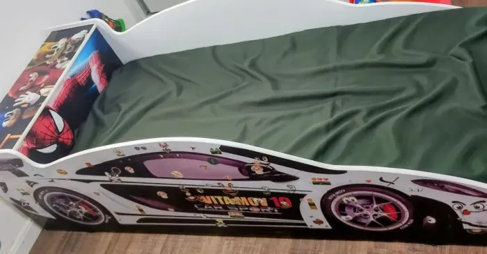 Mini cama infantil com baú e colchão 