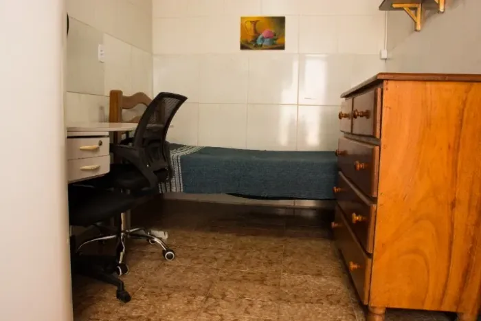 ALUGO - Exclusivamente estudantes da UFPE  - QUARTO/SUÍTE Mobiliada