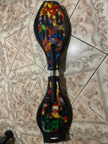 Skate duas rodas com iluminação