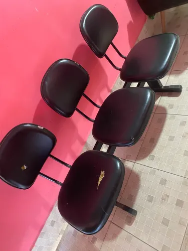 Cadeira de recepção 3 acentos