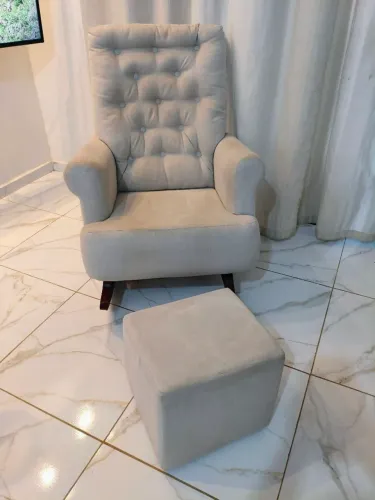 Poltrona de amamentação