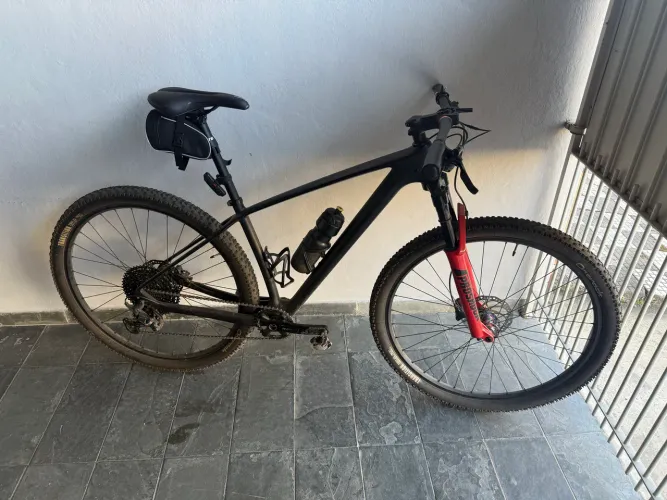 Bicicleta Aro 29 de fibra de Carbono 