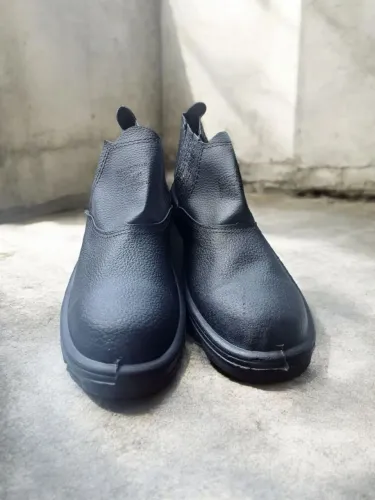 Botina de segunda N° 44