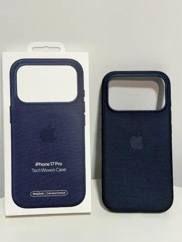 Capa Original Apple TechWoven com MagSafe para iPhone 17 Pro - Azul