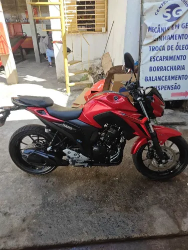 Fazer fz25 novíssima top