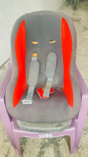 Cadeirinha de segurança para carro 