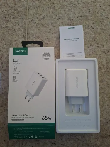 Carregador rápido 65w UGREEN com 3 portas