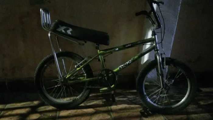 Bike aro 20 com banco de mobilete 
