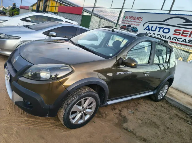 Renault Sandero Stepway Hi-power 1.6 8V 5P 2014
