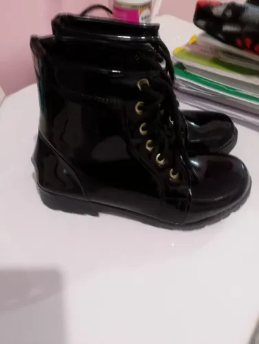 Vendo bota infantil 