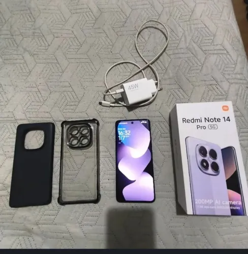 Xiaomi 14 pro 256 GB caixa novinho tbm troco em outros celulares meu interesse