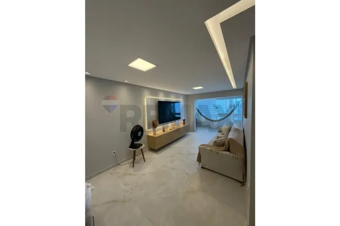 Apartamento Boa viagem, 02 quartos mais 01 reversível, 82m², reformado, 01 vaga de garagem