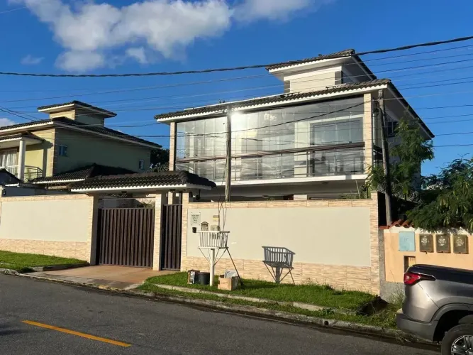 Casa com 3 quartos, 2 suítes e 3 vagas á venda em Itaipuaçu