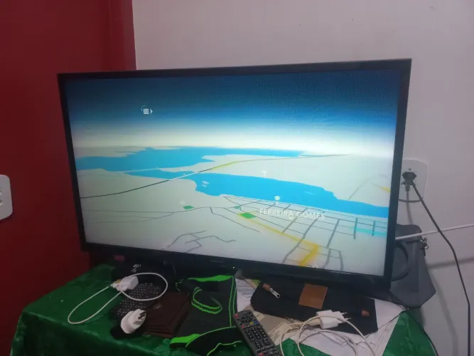 Vendo TV 40 polegadas/ panasonic. (Não é smart)
