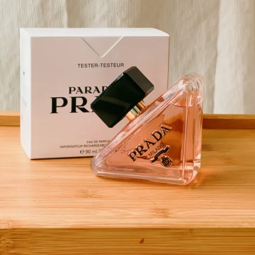 Prada paradoxe tester
