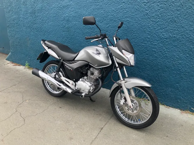 Vendo ou troco por Moto Honda CG Titan 150 ESD 2011 c/ 2026 Tudo PG