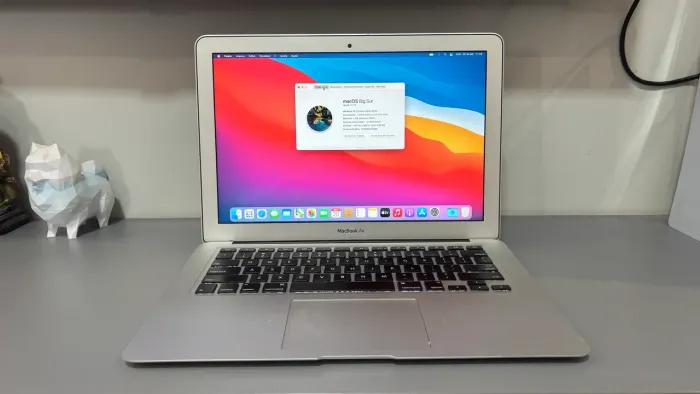 MacBook Air Fino e Elegante em 12x 124,79 no Cartão