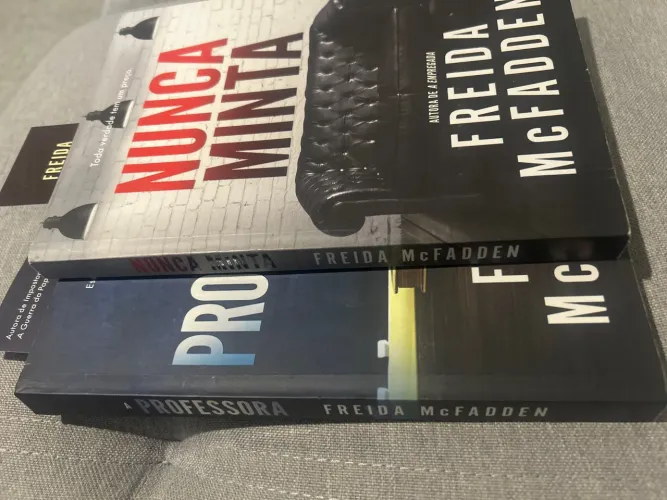 Livros - Freida McFadden