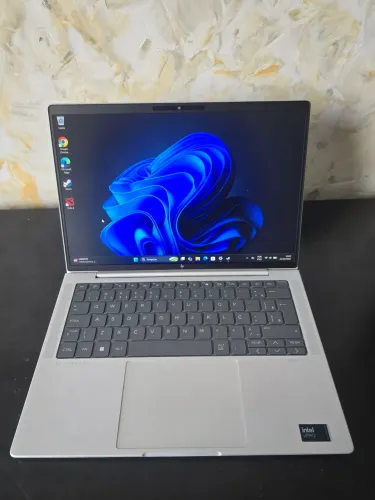 Notebook Hp Elitebook 1040 14 inch G11 Core Ultra 5 32gb 7200mhz 512gb ssd LEIA DESCRIÇAO!