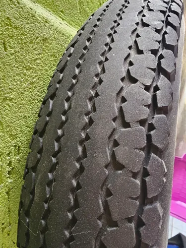 PNEU BOBBER HARLEY AVON IMPORTADO