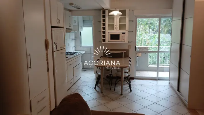 Apartamento 2 Quartos no Campeche, 200m da Praia, Sacada, Vaga e Churrasqueira