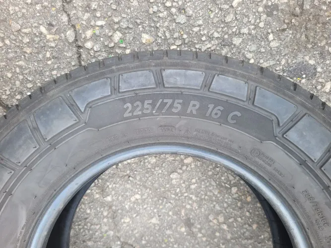 Vendo 04 pneus 225 75 16 