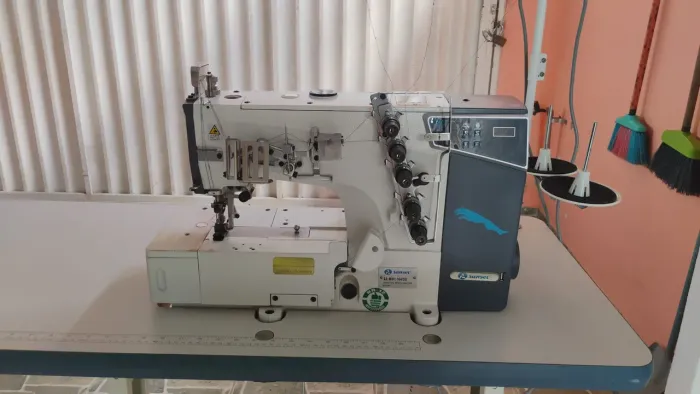 Máquina de costura Galoneira industrial