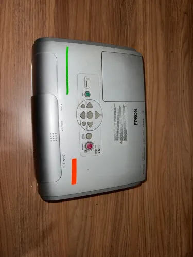 Projetor Epson EMP-S4 - Excelente Estado (Lâmpada com apenas 960h)