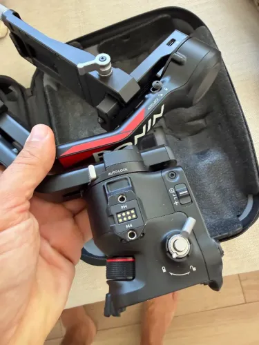 DJI Ronin Rs 4 Combo